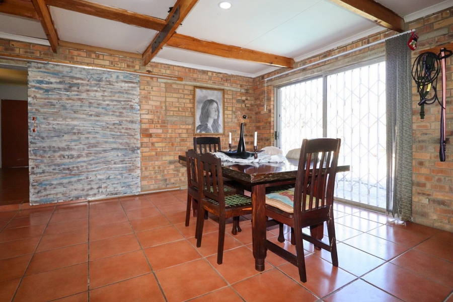 4 Bedroom Property for Sale in La Hoff North West